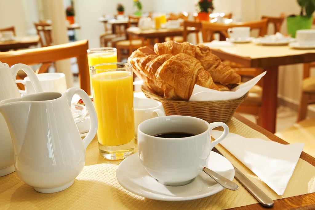 Hotel Les Deux Gares Paris Restaurant photo