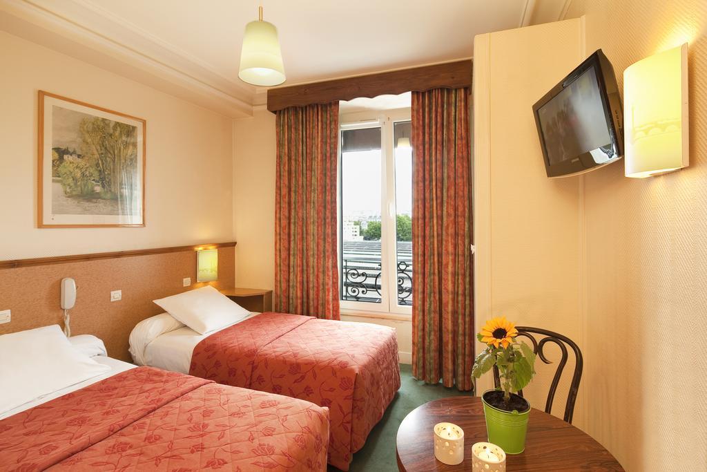 Hotel Les Deux Gares Paris Room photo